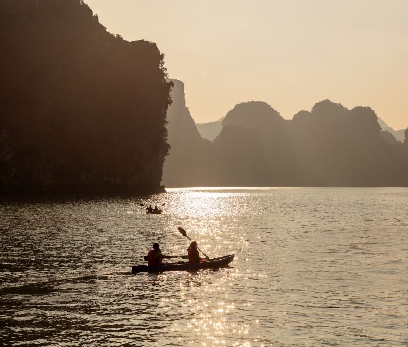 kayak-halong-bay