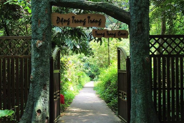 trung-trang-cave-gate