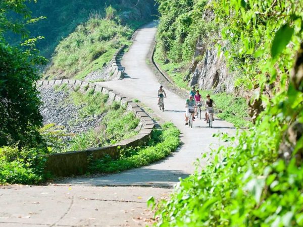 watermarked-biking-in-viet-hai-village